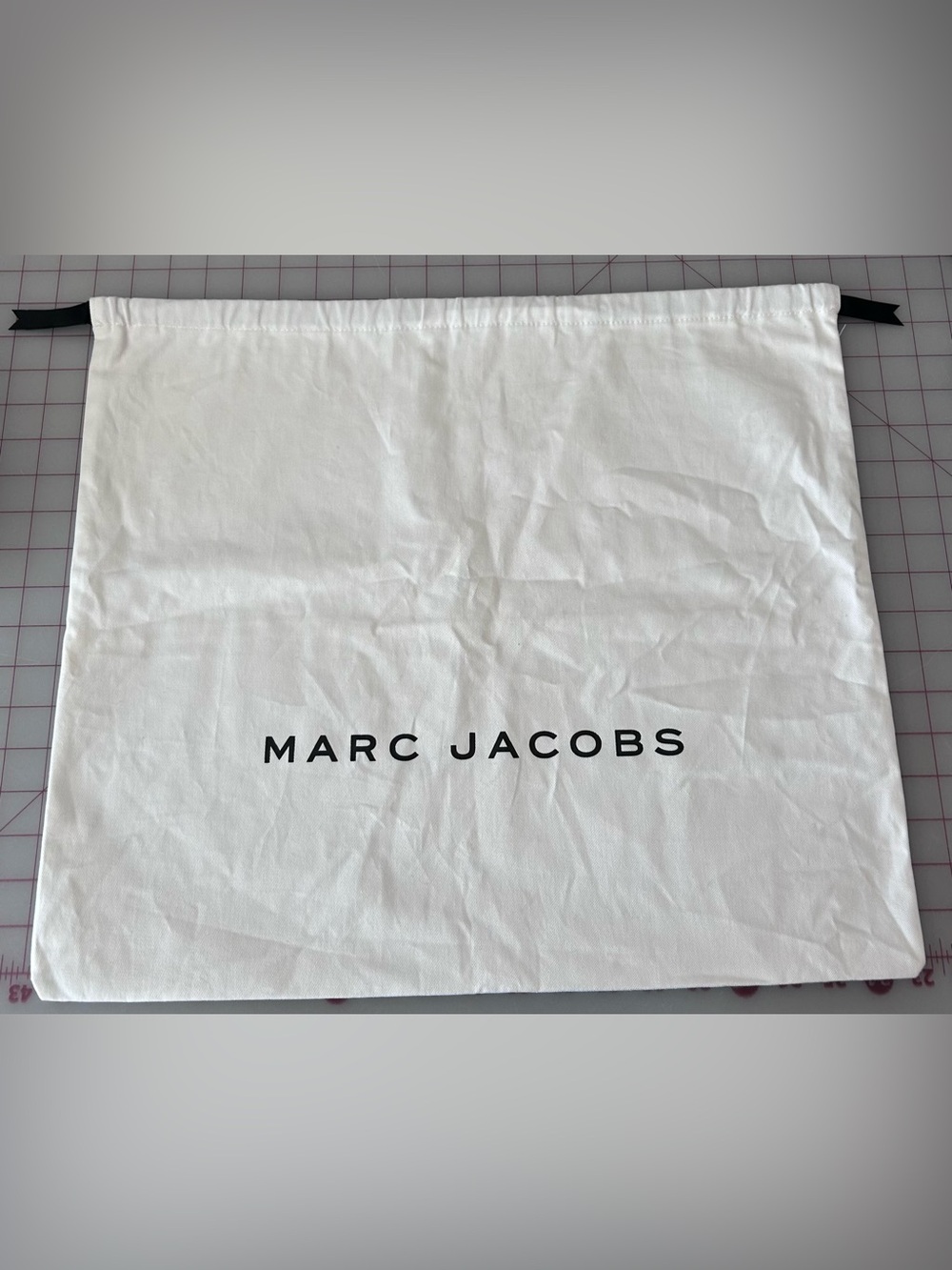 MARC JACOBS Dust Bag 20 X 17